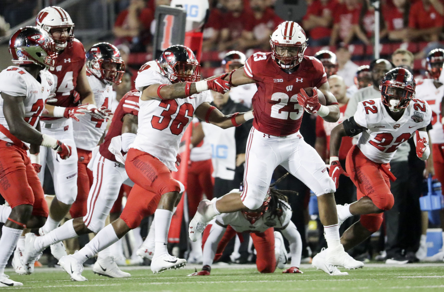Wisconsin Badgers 34, Western Kentucky Hilltoppers 3
